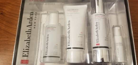 Brand new Elizabeth Arden visible difference. - Picture 3 of 4
